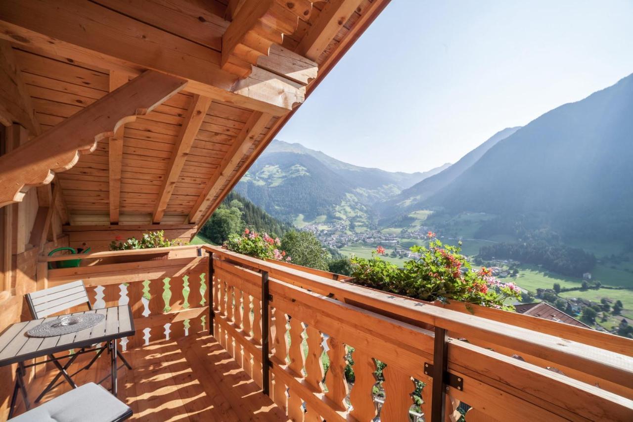 Innergasserhof Ferienwohnung Enzian San Martino In Passiria  ภายนอก รูปภาพ