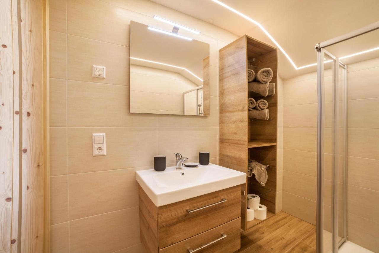 Innergasserhof Ferienwohnung Enzian San Martino In Passiria  ภายนอก รูปภาพ